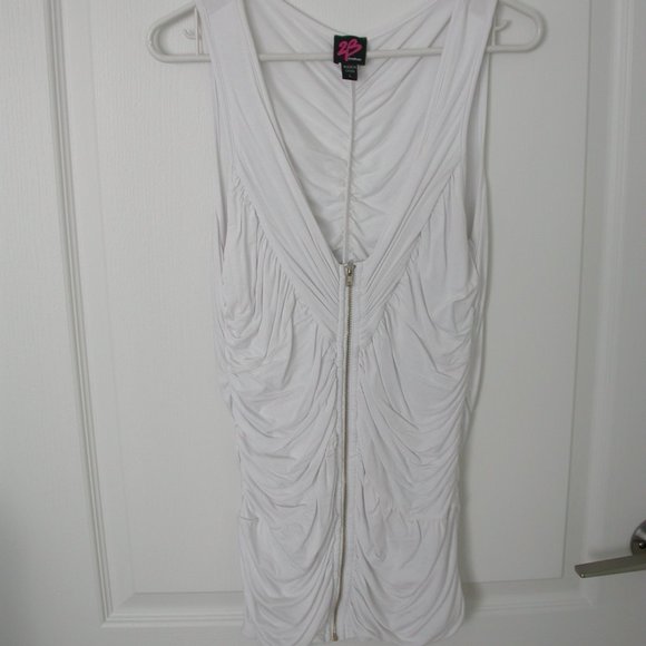 Rauched White Sleeveless Tunic - Picture 1 of 8